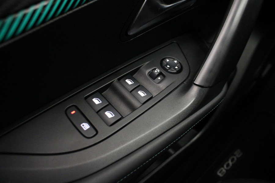 Peugeot 2008 1.2 PureTech Allure Pack |Camera|Navi|