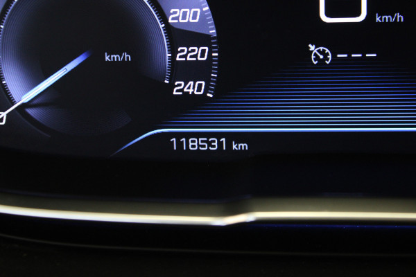 Peugeot 3008 1.2 PureTech Allure Pano