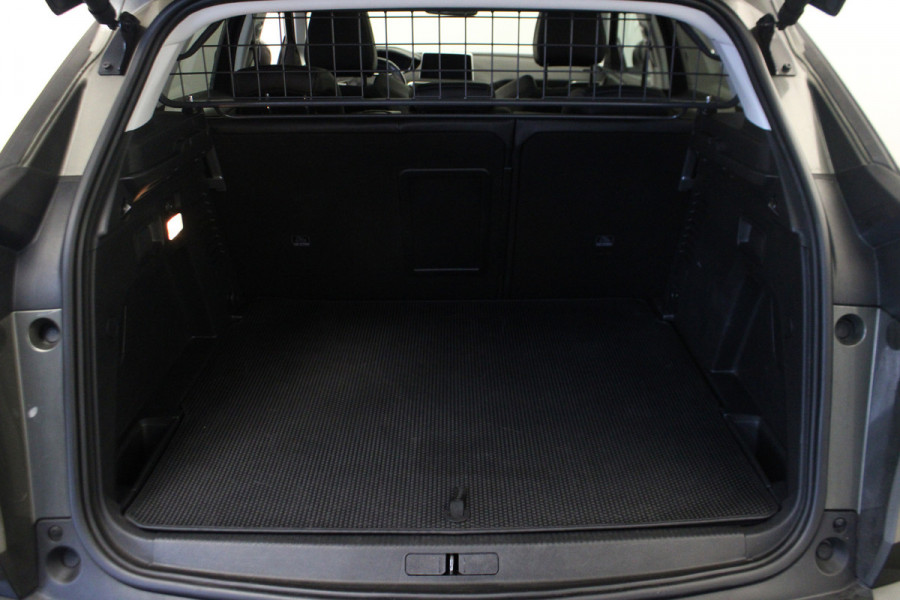 Peugeot 3008 1.2 PureTech Allure Pano