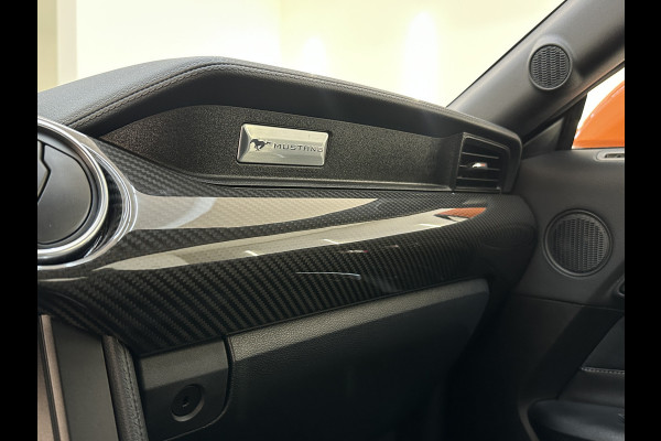 Ford Mustang 5.0 V8 GT Performance Carbon Pack EINDEJAARSACTIE