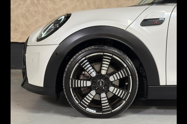 MINI Mini 2.0 Cooper S Essential | Pano | Keyless | HUD | Harman/Kardon | Sfeerverlichting | camera