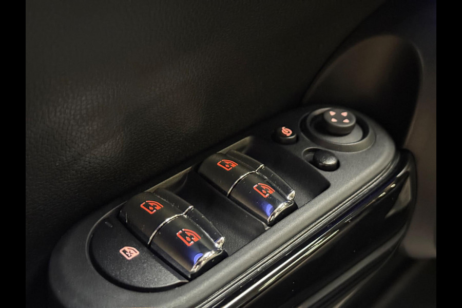 MINI Mini 2.0 Cooper S Essential | Pano | Keyless | HUD | Harman/Kardon | Sfeerverlichting | camera