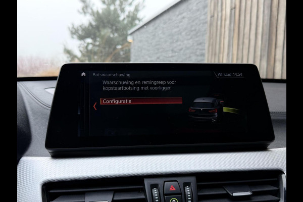 BMW X1 xDrive25e M-sport Automaat | Panoramadak | Leren bekleding | Stoelverwarming | LED verlichting | Climate & cruise control | Misa