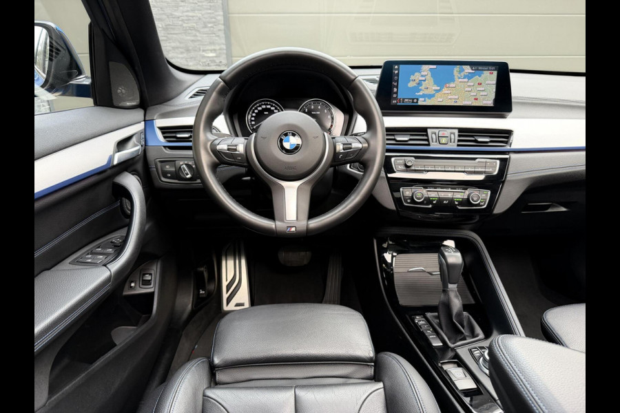 BMW X1 xDrive25e M-sport Automaat | Panoramadak | Leren bekleding | Stoelverwarming | LED verlichting | Climate & cruise control | Misa