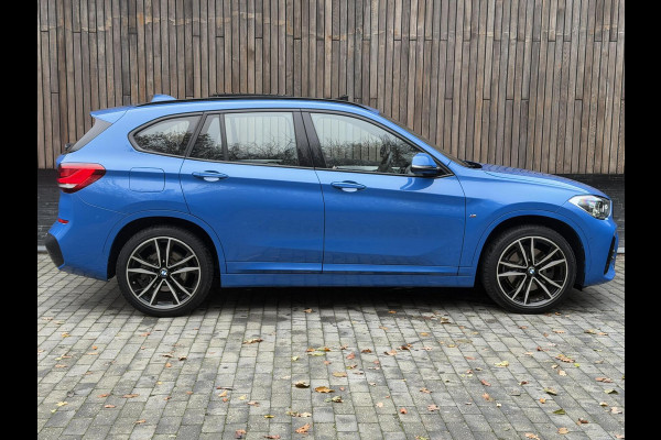 BMW X1 xDrive25e M-sport Automaat | Panoramadak | Leren bekleding | Stoelverwarming | LED verlichting | Climate & cruise control | Misa