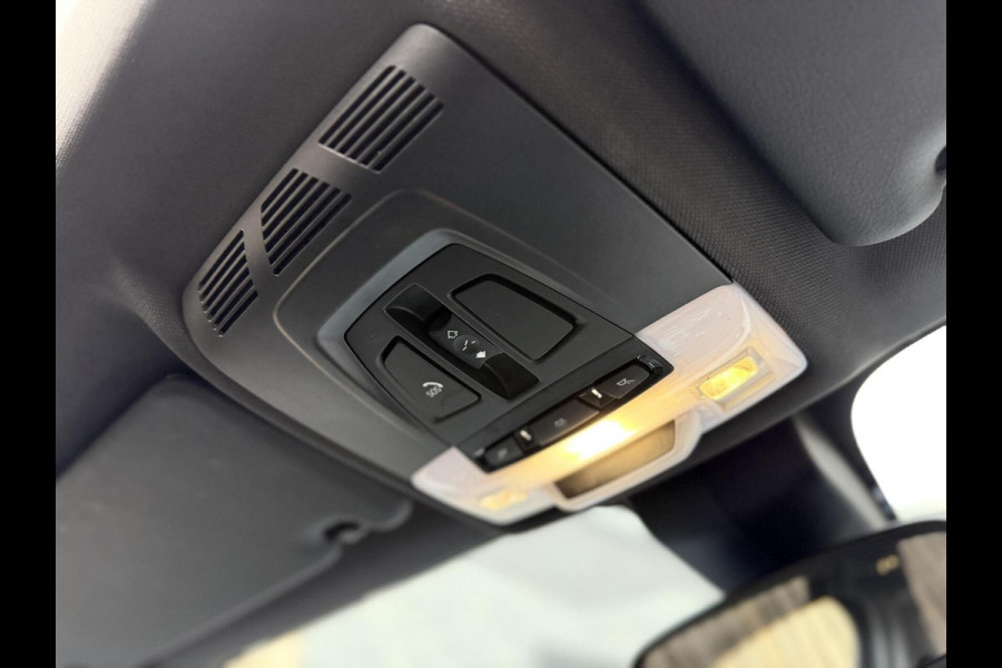 BMW X1 xDrive25e M-sport Automaat | Panoramadak | Leren bekleding | Stoelverwarming | LED verlichting | Climate & cruise control | Misa