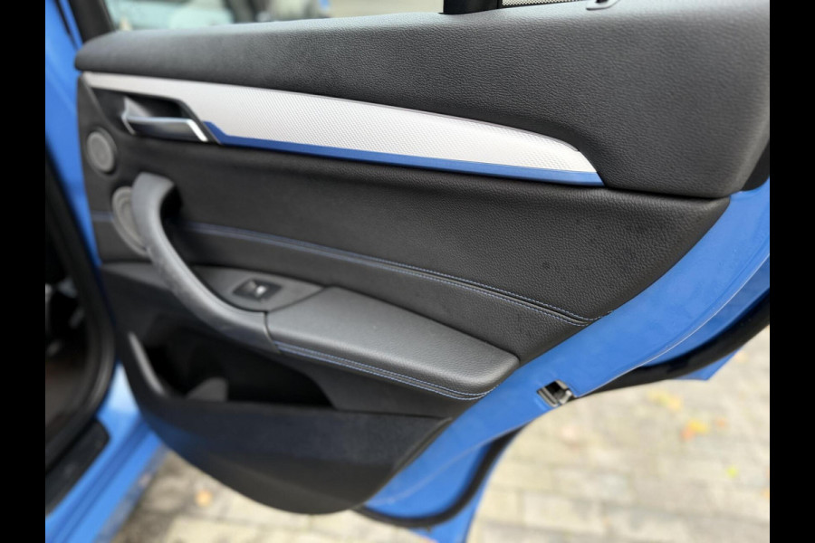 BMW X1 xDrive25e M-sport Automaat | Panoramadak | Leren bekleding | Stoelverwarming | LED verlichting | Climate & cruise control | Misa