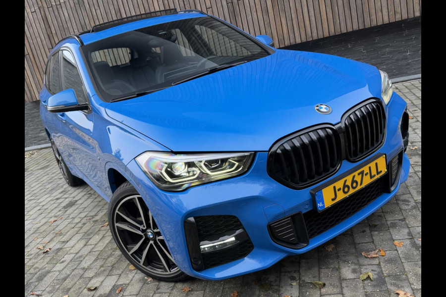BMW X1 xDrive25e M-sport Automaat | Panoramadak | Leren bekleding | Stoelverwarming | LED verlichting | Climate & cruise control | Misa