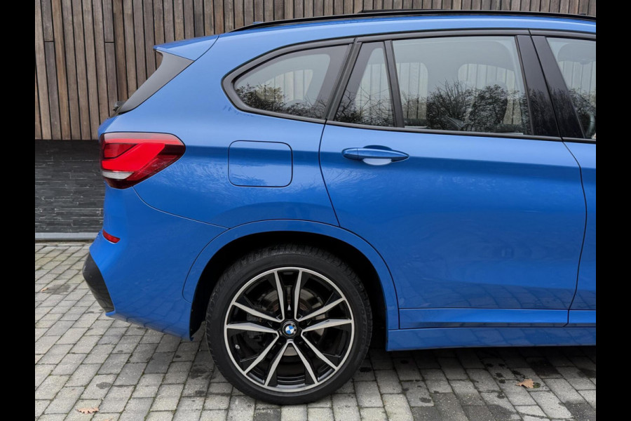 BMW X1 xDrive25e M-sport Automaat | Panoramadak | Leren bekleding | Stoelverwarming | LED verlichting | Climate & cruise control | Misa