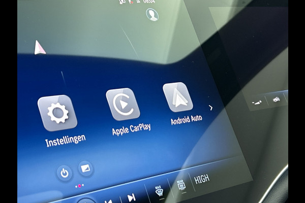 Mercedes-Benz E-Klasse 300 e Sport Edition | Nightpakket | GUARD 360° vehicle protection Plus | Panoramaschuifdak | DISTRONIC | Memorypakket | 360° camera | DIGITAL Light | MBUX Superscreen |