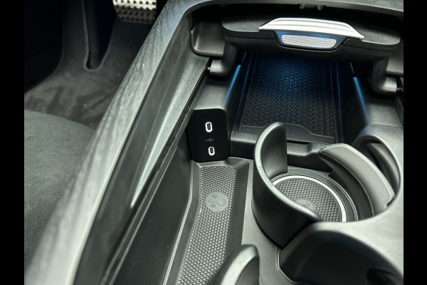 Mercedes-Benz E-Klasse 300 e Sport Edition | Nightpakket | GUARD 360° vehicle protection Plus | Panoramaschuifdak | DISTRONIC | Memorypakket | 360° camera | DIGITAL Light | MBUX Superscreen |