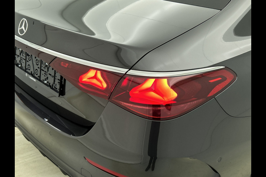 Mercedes-Benz E-Klasse 300 e Sport Edition | Nightpakket | GUARD 360° vehicle protection Plus | Panoramaschuifdak | DISTRONIC | Memorypakket | 360° camera | DIGITAL Light | MBUX Superscreen |