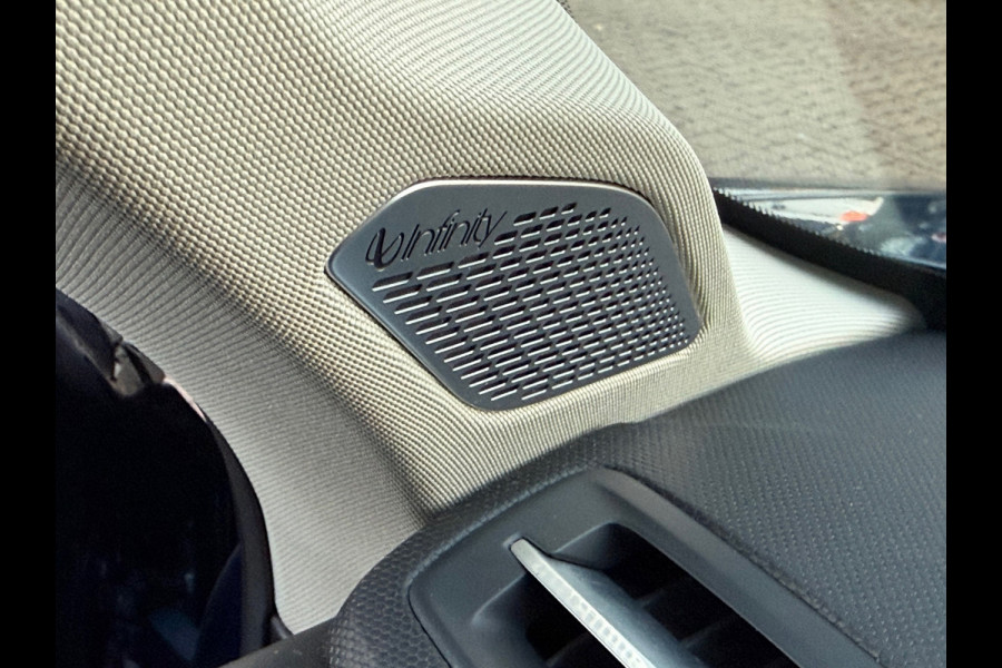 Lynk & Co 01 1.5 l Pano l Infinity Sound l ACC l Camera l IZGST l