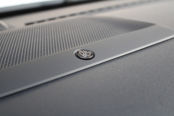 Ford E-Transit Custom 340 L2H1 Limited 65 kWh 218pk - 2x Schuif - LED - 360 Camera - B&O - ACC - Navi - Stoel/Stuurverwarming - Rijklaar