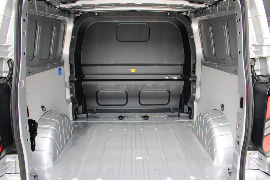 Ford Transit Custom 320 2.0 TDCI L2H1 Trend DC 136pk - 5 zits - Elek Trekhaak - LED - Stoelverwarming - Carplay/Android - Rijklaar