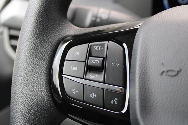 Ford Transit Custom 320 2.0 TDCI L2H1 Trend DC 136pk - 5 zits - Elek Trekhaak - LED - Stoelverwarming - Carplay/Android - Rijklaar