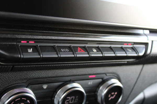 Renault Kangoo E-Tech Advance L2 44 kWh 123pk - Trekhaak - Stoelverwarming - PDC - Navi - Betimmering - LED - DAB - Cruise - Rijklaar