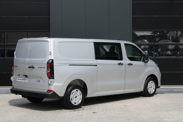 Ford Transit Custom 320 2.0 TDCI L2H1 Trend DC 136pk - 5 zits - Elek Trekhaak - LED - Stoelverwarming - Carplay/Android - Rijklaar