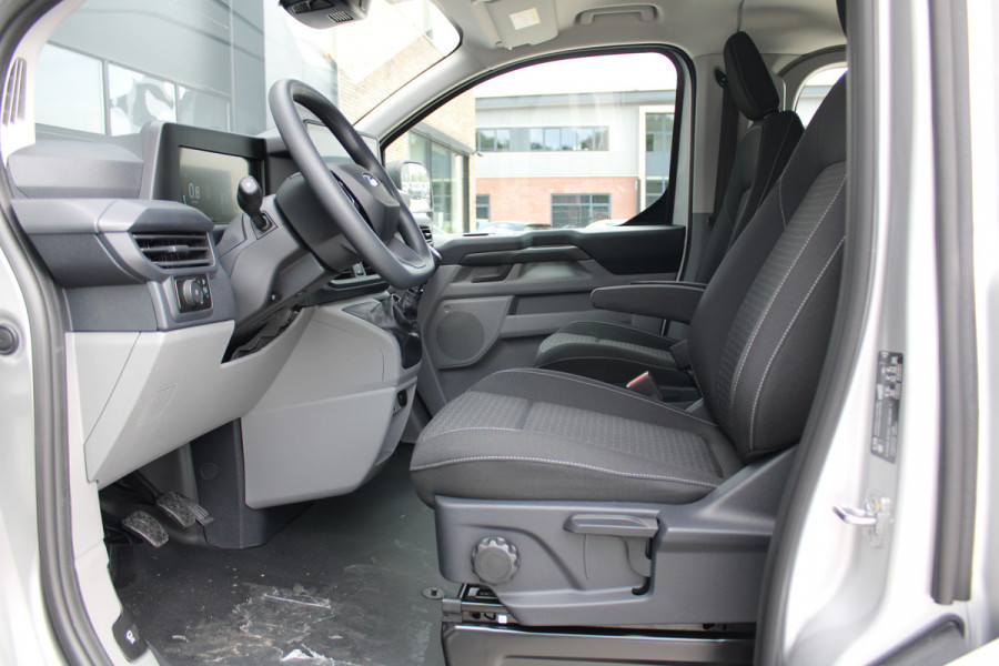 Ford Transit Custom 320 2.0 TDCI L2H1 Trend DC 136pk - 5 zits - Elek Trekhaak - LED - Stoelverwarming - Carplay/Android - Rijklaar
