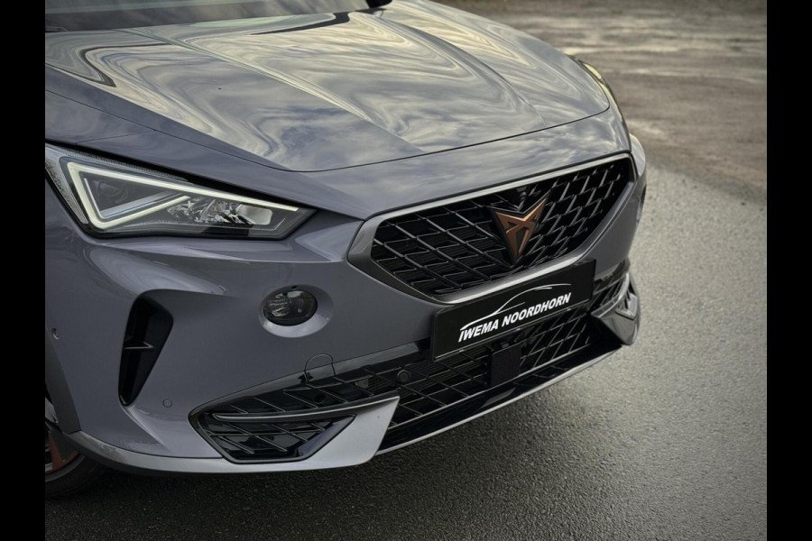 CUPRA Formentor 1.4 e-Hybrid VZ Performance Copper Style Panoramadak|Schaalstoelen|360° Camera|Stuurverw.|Keyless|