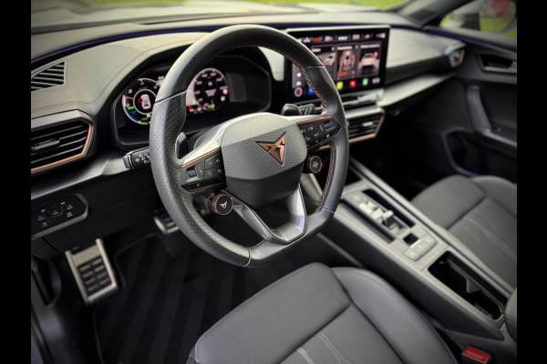 CUPRA Formentor 1.4 e-Hybrid VZ Performance Copper Style Panoramadak|Schaalstoelen|360° Camera|Stuurverw.|Keyless|