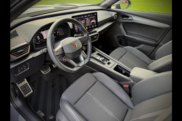 CUPRA Formentor 1.4 e-Hybrid VZ Performance Copper Style Panoramadak|Schaalstoelen|360° Camera|Stuurverw.|Keyless|