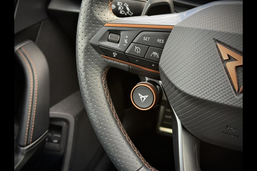 CUPRA Formentor 1.4 e-Hybrid VZ Performance Copper Style Panoramadak|Schaalstoelen|360° Camera|Stuurverw.|Keyless|