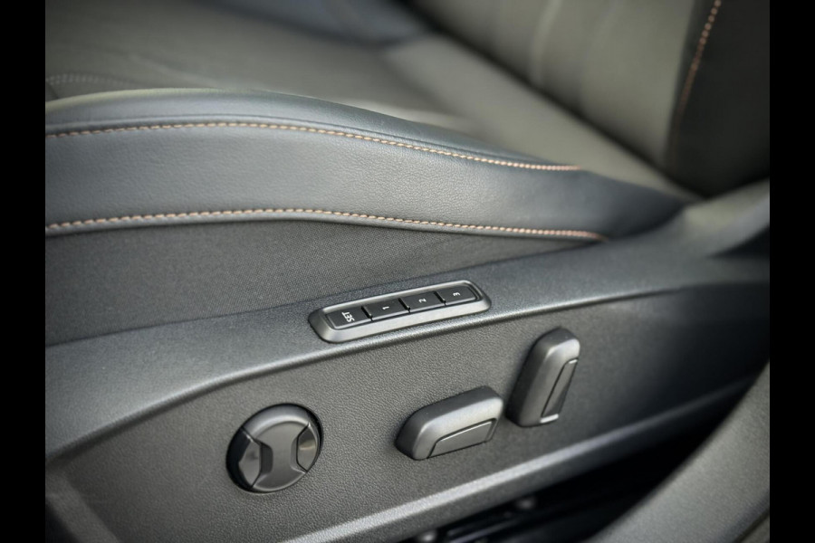 CUPRA Formentor 1.4 e-Hybrid VZ Performance Copper Style Panoramadak|Schaalstoelen|360° Camera|Stuurverw.|Keyless|