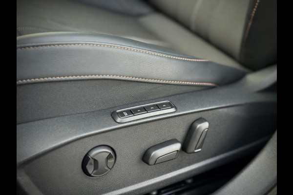 CUPRA Formentor 1.4 e-Hybrid VZ Performance Copper Style Panoramadak|Schaalstoelen|360° Camera|Stuurverw.|Keyless|