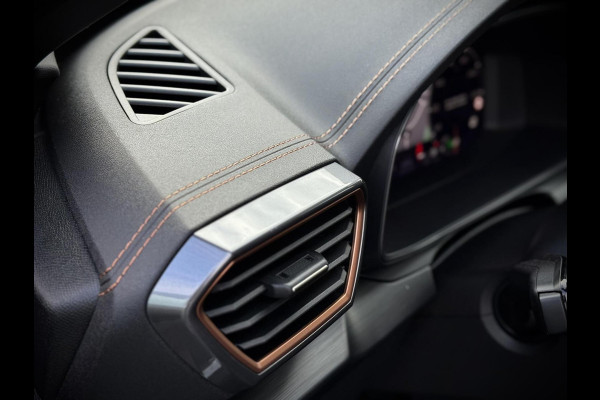 CUPRA Formentor 1.4 e-Hybrid VZ Performance Copper Style Panoramadak|Schaalstoelen|360° Camera|Stuurverw.|Keyless|