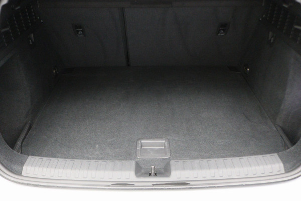 Audi A3 Sportback 45 TFSI e S edition Competition Virtual Cockpit, Standkachel, Cruise, Navigatie, Bluetooth, Climate, PDC, 19''