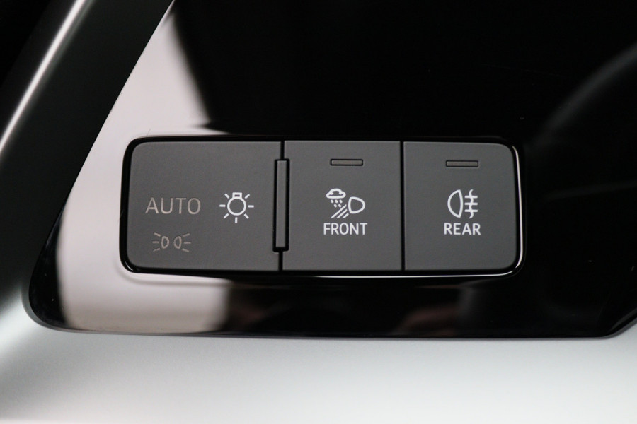 Audi A3 Sportback 45 TFSI e S edition Competition Virtual Cockpit, Standkachel, Cruise, Navigatie, Bluetooth, Climate, PDC, 19''