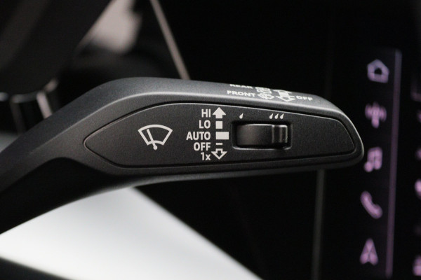 Audi A3 Sportback 45 TFSI e S edition Competition Virtual Cockpit, Standkachel, Cruise, Navigatie, Bluetooth, Climate, PDC, 19''