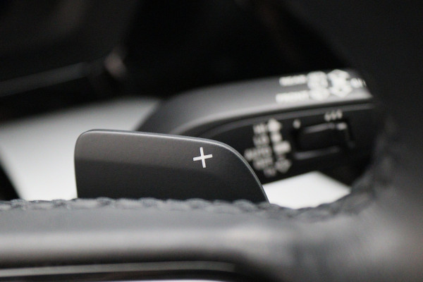 Audi A3 Sportback 45 TFSI e S edition Competition Virtual Cockpit, Standkachel, Cruise, Navigatie, Bluetooth, Climate, PDC, 19''