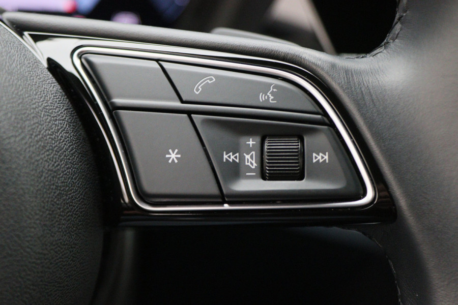 Audi A3 Sportback 45 TFSI e S edition Competition Virtual Cockpit, Standkachel, Cruise, Navigatie, Bluetooth, Climate, PDC, 19''