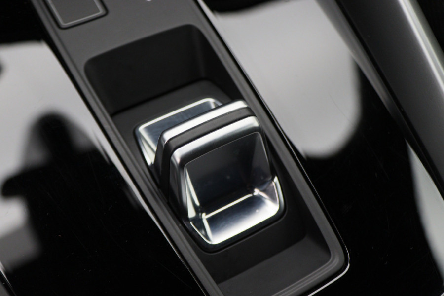 Audi A3 Sportback 45 TFSI e S edition Competition Virtual Cockpit, Standkachel, Cruise, Navigatie, Bluetooth, Climate, PDC, 19''