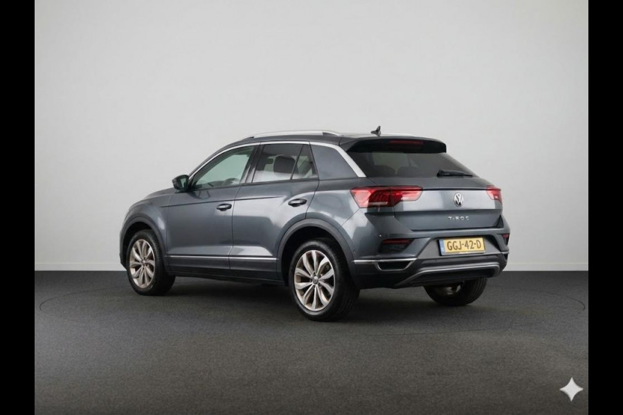 Volkswagen T-Roc 1.5 TSI Style 150 pk Automaat (DSG) | Navigatie | Trekhaak (afneembaar) | Parkeersensoren (Park assist) | Adaptieve cruise control | Stoelverwarming |