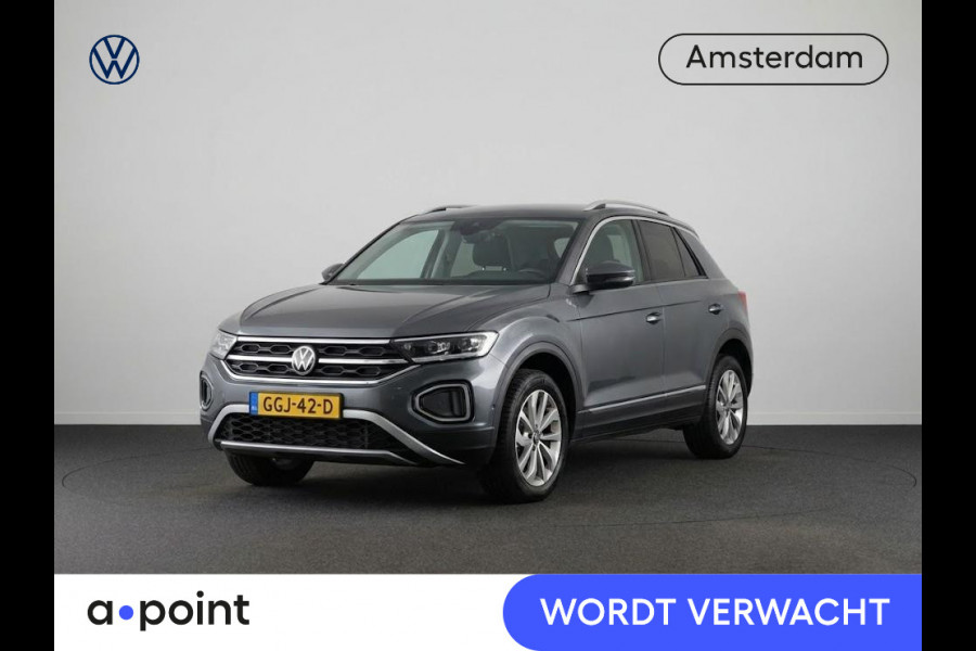 Volkswagen T-Roc 1.5 TSI Style 150 pk Automaat (DSG) | Navigatie | Trekhaak (afneembaar) | Parkeersensoren (Park assist) | Adaptieve cruise control | Stoelverwarming |