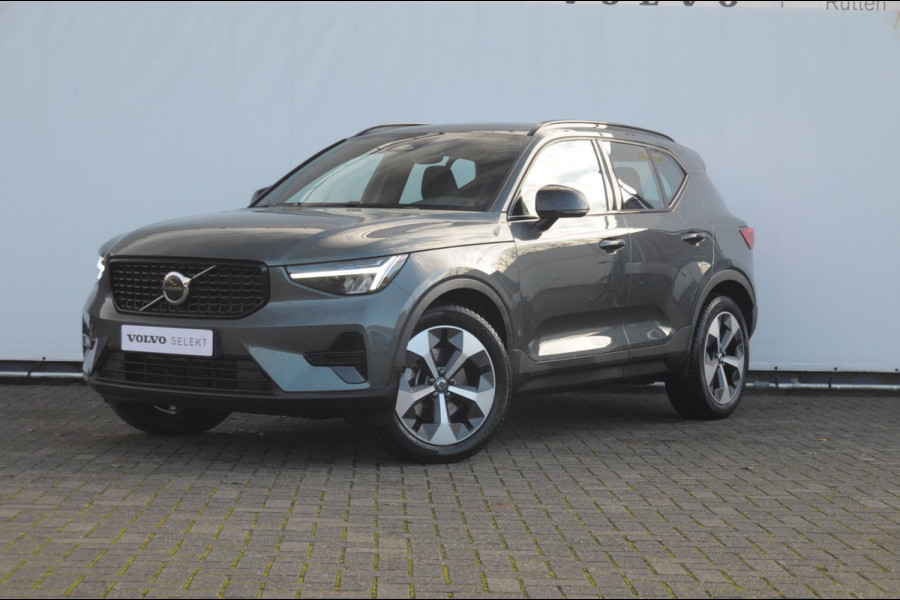 Volvo XC40 B4 211PK Automaat Plus Dark / Adaptive cruise control / Elektrische stoelen / Harman Kardon audio / Pilot assist / BLIS / Stoel en stuur verwarming / Elektrische achterklep / Parkeersensoren met camera / Google infotainment
