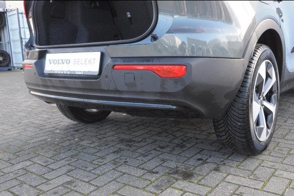 Volvo XC40 B4 211PK Automaat Plus Dark / Adaptive cruise control / Elektrische stoelen / Harman Kardon audio / Pilot assist / BLIS / Stoel en stuur verwarming / Elektrische achterklep / Parkeersensoren met camera / Google infotainment