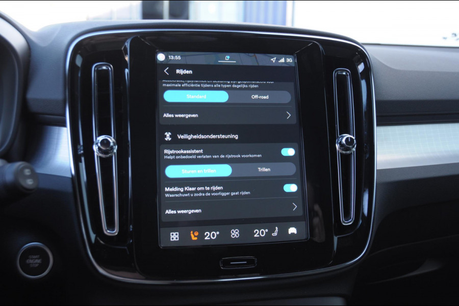 Volvo XC40 B4 211PK Automaat Plus Dark / Adaptive cruise control / Elektrische stoelen / Harman Kardon audio / Pilot assist / BLIS / Stoel en stuur verwarming / Elektrische achterklep / Parkeersensoren met camera / Google infotainment