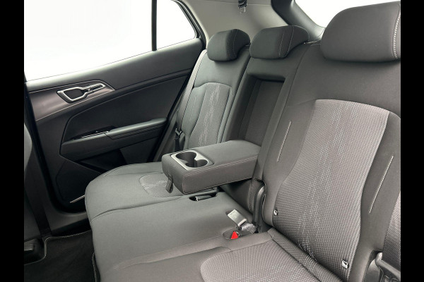 Kia Sportage 1.6 T-GDi Hybrid DynamicLine HEV Carplay Adaptive-cruise Navigatie Camera