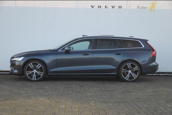 Volvo V60 T6 340PK Automaat Recharge AWD Inscription /  Bowers en Wilkins / Adaptieve cruise control/ Panoramadak/ 19” velgen/ BLIS/ Trekhaak/ Stoel en stuurwielverwarming/ Parkeersensoren met 360 Camera/ Elektrische stoelen met geheugen/ Apple carplay/ Keyless entry/ Head up display
