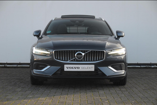 Volvo V60 T6 340PK Automaat Recharge AWD Inscription /  Bowers en Wilkins / Adaptieve cruise control/ Panoramadak/ 19” velgen/ BLIS/ Trekhaak/ Stoel en stuurwielverwarming/ Parkeersensoren met 360 Camera/ Elektrische stoelen met geheugen/ Apple carplay/ Keyless entry/ Head up display