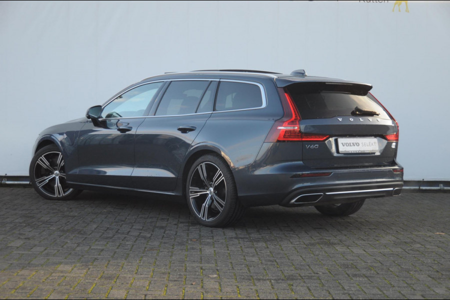 Volvo V60 T6 340PK Automaat Recharge AWD Inscription /  Bowers en Wilkins / Adaptieve cruise control/ Panoramadak/ 19” velgen/ BLIS/ Trekhaak/ Stoel en stuurwielverwarming/ Parkeersensoren met 360 Camera/ Elektrische stoelen met geheugen/ Apple carplay/ Keyless entry/ Head up display