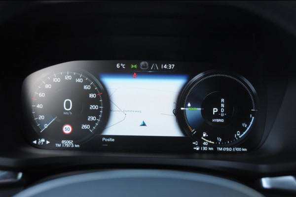Volvo V60 T6 340PK Automaat Recharge AWD Inscription /  Bowers en Wilkins / Adaptieve cruise control/ Panoramadak/ 19” velgen/ BLIS/ Trekhaak/ Stoel en stuurwielverwarming/ Parkeersensoren met 360 Camera/ Elektrische stoelen met geheugen/ Apple carplay/ Keyless entry/ Head up display