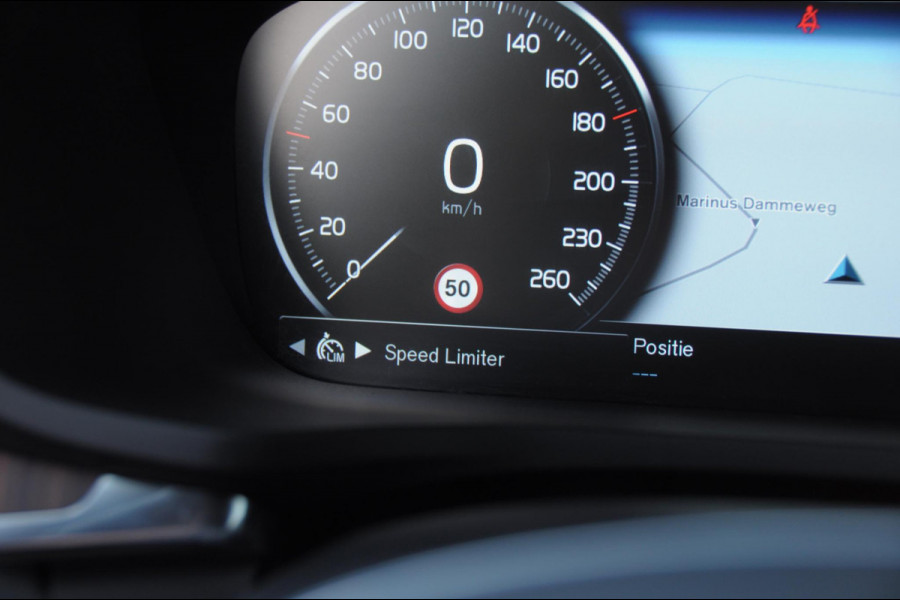 Volvo V60 T6 340PK Automaat Recharge AWD Inscription /  Bowers en Wilkins / Adaptieve cruise control/ Panoramadak/ 19” velgen/ BLIS/ Trekhaak/ Stoel en stuurwielverwarming/ Parkeersensoren met 360 Camera/ Elektrische stoelen met geheugen/ Apple carplay/ Keyless entry/ Head up display