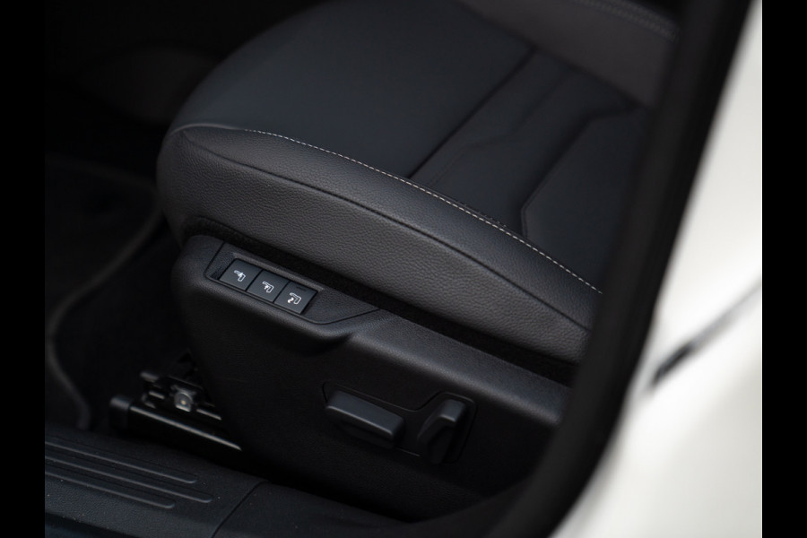 Jeep Avenger 1.2 e-Hybrid Summit | Full option! | Pano-dak | 18 inch | Adapt. cruise | JBL