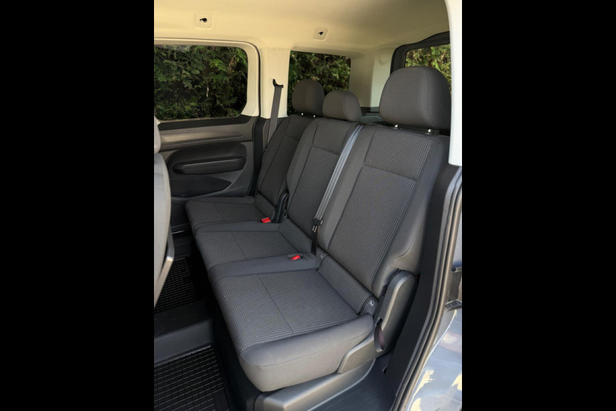 Volkswagen Caddy 1.5 TSI 5p CarPlay Trekhaak