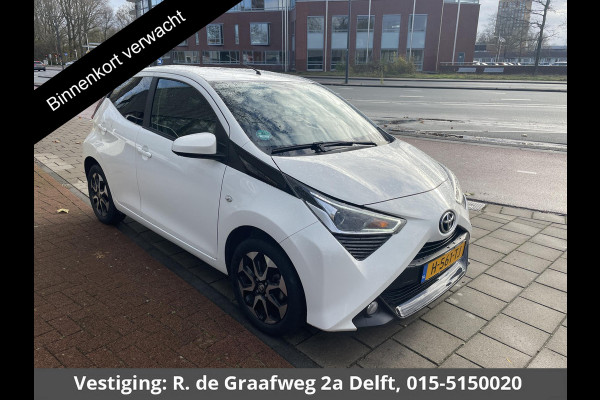 Toyota Aygo 1.0 VVT-i x-joy Apple Carplay/Android Auto | Climtae control | 1E eigenaar | Dealer onderhouden